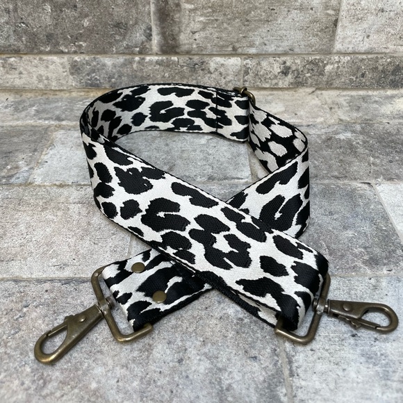 ❤️ ADJUSTABLE GUITAR STRAP LEOPARD GUITAR NEW - Picture 1 of 5